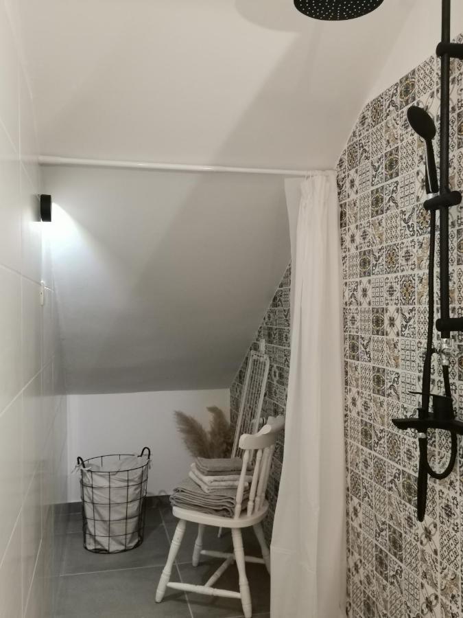 Apartments Sandra ロヴラン エクステリア 写真