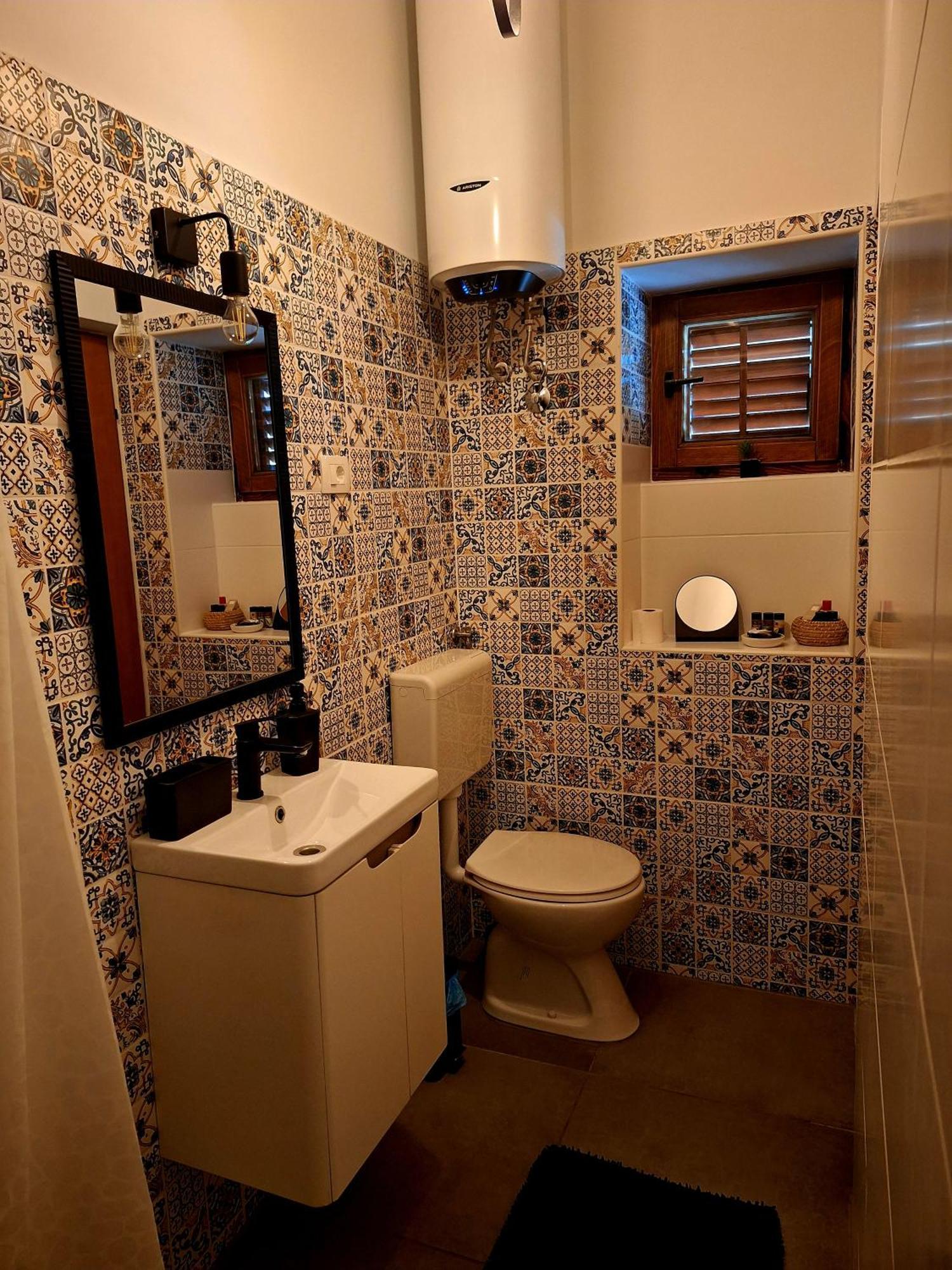 Apartments Sandra ロヴラン エクステリア 写真